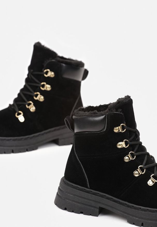 Renee - Czarne Sznurowane Botki w Stylu Traperów z Mocnym Ociepleniem Taleisha. Okazja: na spacer, na co dzień. Kolor: czarny. Materiał: jeans, skóra. Styl: casual