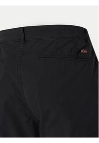 Napapijri Chinosy M-Puyo NP0A4H98 Czarny Slim Fit. Kolor: czarny. Materiał: bawełna