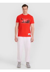 4f - 4F T-shirt regular z nadrukiem siatkarskim męski - czerwony L. Okazja: na co dzień, do domu. Kolor: czerwony. Materiał: bawełna, jersey, materiał. Wzór: nadruk. Styl: sportowy, klasyczny, casual