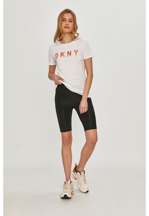 DKNY - Dkny - T-shirt. Okazja: na co dzień. Kolor: biały. Materiał: materiał, dzianina. Wzór: aplikacja. Styl: casual