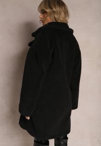 Renee - Czarny Płaszcz Typu Teddy z Futerka z Kieszeniami Serenzi. Kolor: czarny. Materiał: futro #4