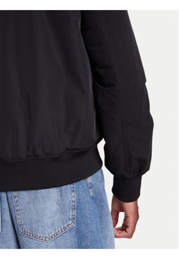 United Colors of Benetton - United Colors Of Benetton Kurtka bomber 2ZPSUN06G Czarny Regular Fit. Kolor: czarny. Materiał: syntetyk