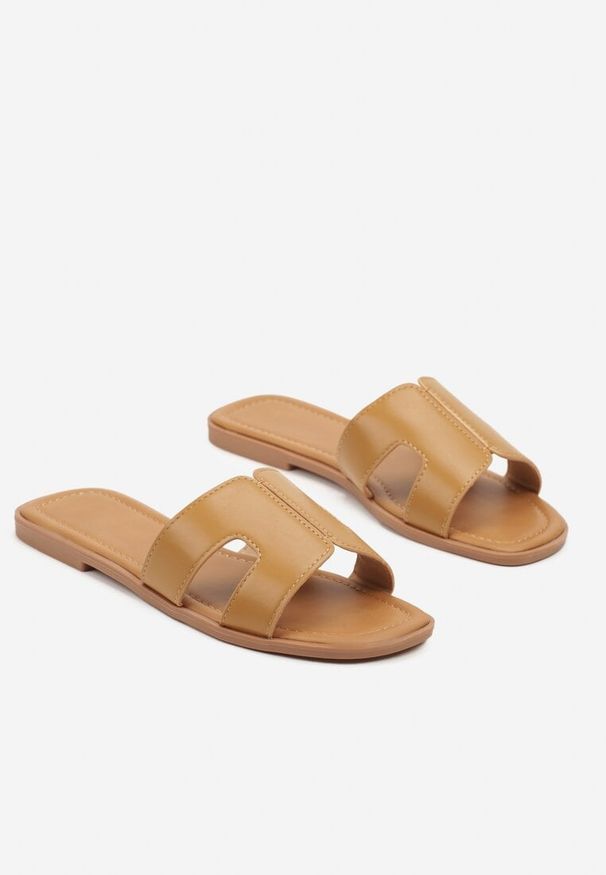 Born2be - Brązowe Klapki Ozdobione Wycięciami Pillessa. Okazja: na spacer, na imprezę. Kolor: brązowy. Materiał: jeans, len. Wzór: aplikacja. Obcas: na obcasie. Styl: elegancki. Wysokość obcasa: niski