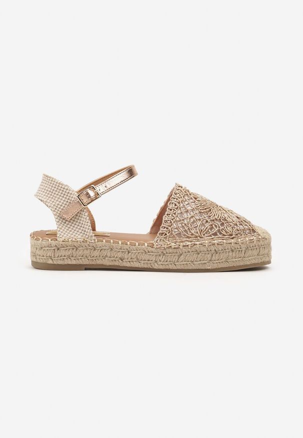 Renee - Szampańskie Espadryle na Niskiej Platformie Zapinane wokół Kostki z Plecionką Asanipia. Kolor: złoty. Sezon: lato. Obcas: na platformie. Styl: elegancki