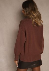 Renee - Brązowy Sweter z Kaszmirem i Trójkątnym Dekoltem Plenne. Kolor: brązowy. Materiał: kaszmir. Styl: klasyczny #5
