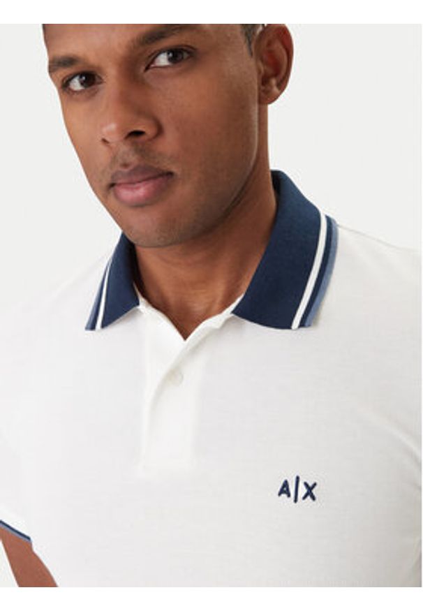 Armani Exchange Polo XM002350 AF10366 U0009 Biały Regular Fit. Typ kołnierza: polo. Kolor: biały. Materiał: bawełna