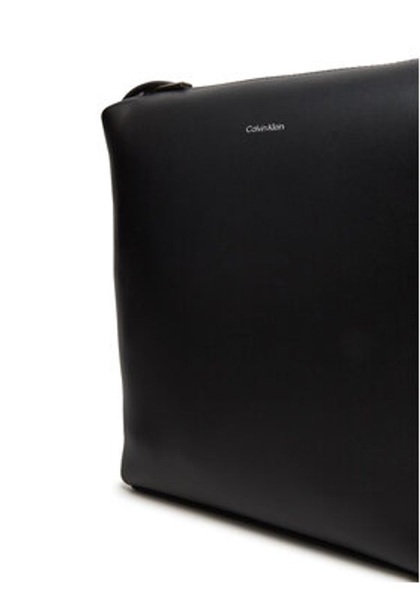 Calvin Klein Saszetka Ck Premium Leather Hobo Mini K50K512968 Czarny. Kolor: czarny. Materiał: skóra