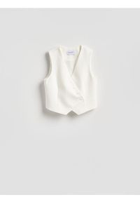 Reserved - Asymetryczna kamizelka garniturowa - biały. Kolor: biały. Materiał: tkanina, wiskoza #1