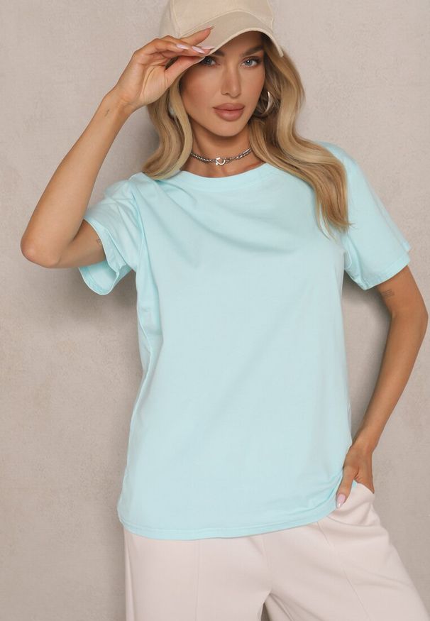 Renee - Jasnoniebieski Klasyczny T-shirt Bawełniany o Casualowym Kroju Nattine. Okazja: na co dzień. Kolor: niebieski. Materiał: bawełna. Wzór: gładki. Styl: klasyczny