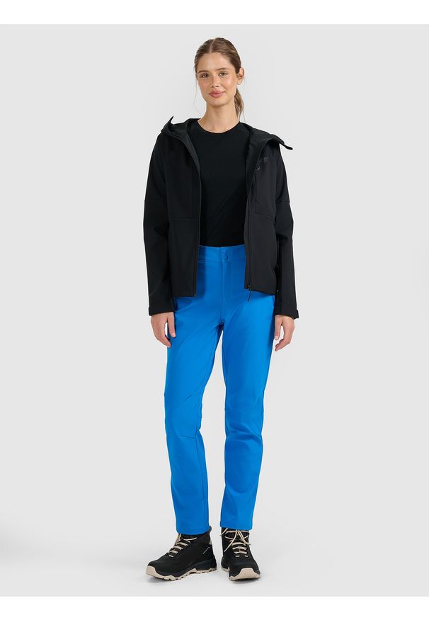 4f - 4F Kurtka softshell wiatroodporna membrana 10000 damska - czarna XXL. Kolor: czarny. Materiał: softshell. Technologia: Primaloft. Wzór: gładki. Sport: turystyka piesza, wspinaczka