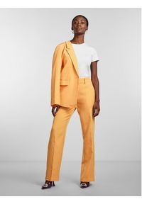 YAS Spodnie materiałowe 26028860 Pomarańczowy Regular Fit. Kolor: pomarańczowy. Materiał: materiał #4