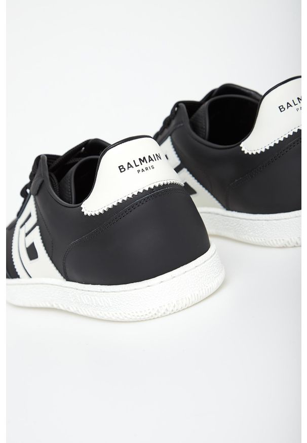 Balmain - Sneakersy męskie skórzane BALMAIN. Materiał: skóra