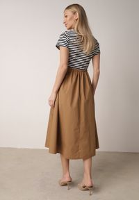 Born2be - Niebieska Rozkloszowana Sukienka z Bawełny z Górą w Paski Aethephaia. Okazja: na co dzień. Kolor: niebieski. Materiał: bawełna. Wzór: paski. Sezon: lato. Typ sukienki: rozkloszowane, proste. Styl: casual, klasyczny #6