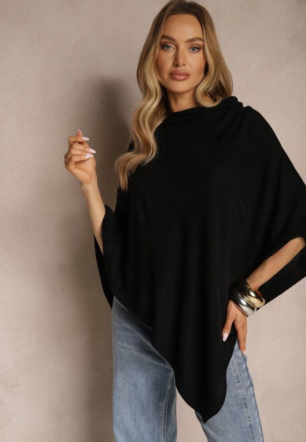 Renee - Czarna Bluzka Narzutka o Asymetrycznym Fasonie Oversize Daiko. Okazja: na co dzień. Kolor: czarny. Materiał: jeans. Długość rękawa: długi rękaw. Długość: długie. Styl: elegancki, casual