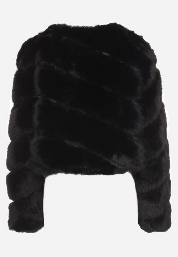 Born2be - Czarna Krótka Kurtka z Futerkiem na Haftki Loreinda. Okazja: na co dzień. Kolor: czarny. Materiał: futro. Długość: krótkie. Styl: casual, elegancki