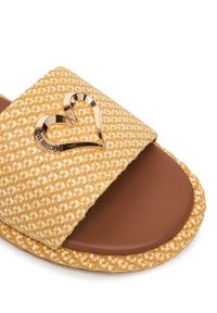 Love Moschino - LOVE MOSCHINO Klapki JA28252G0OJR5107 Beżowy. Kolor: beżowy. Materiał: materiał #5
