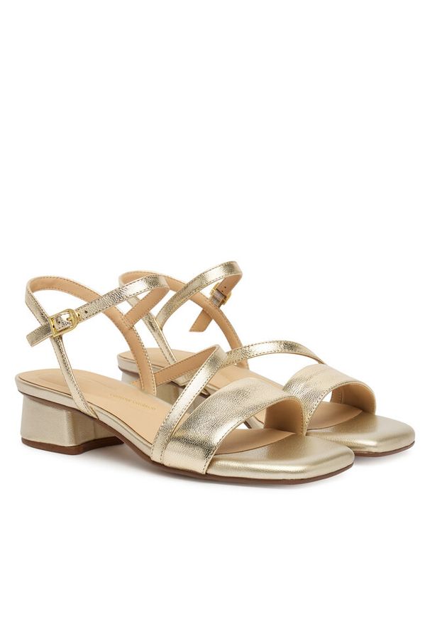 Sandały Clarks. Kolor: złoty