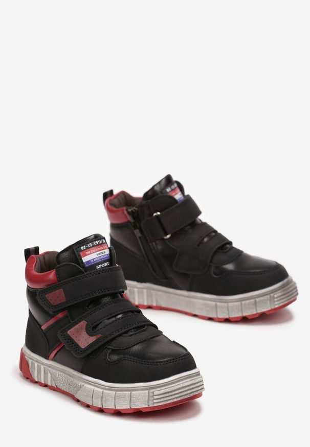 Born2be - Czarno-Czerwone Botki w Sportowym Stylu Mocno Ocieplone z Rzepem Odyssa. Okazja: na urodziny, na co dzień, na spacer. Kolor: czarny. Materiał: jeans. Styl: sportowy