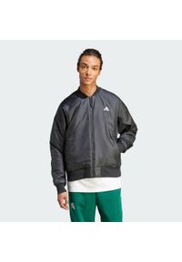 Adidas - Kurtka Brand Love Bomber. Kolor: czarny. Materiał: materiał