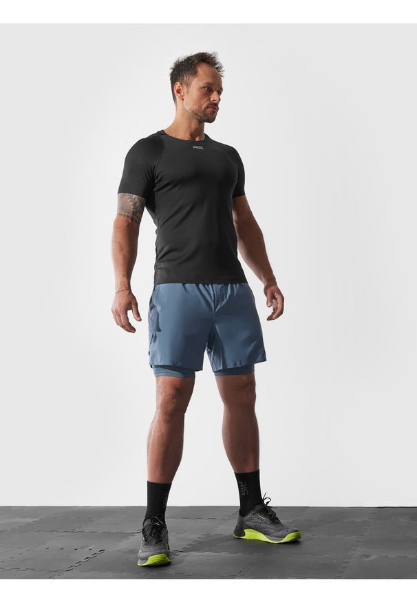 4f - 4F Spodenki treningowe szybkoschnące męskie 4F x Robert Lewandowski XL. Kolor: niebieski. Materiał: materiał. Wzór: nadruk. Sport: fitness