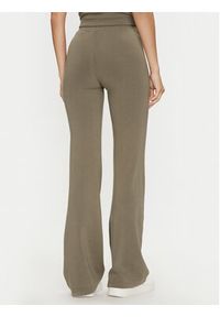 Guess Spodnie materiałowe Elea V4YB01 KCDN0 Brązowy Slim Fit. Kolor: brązowy. Materiał: wiskoza