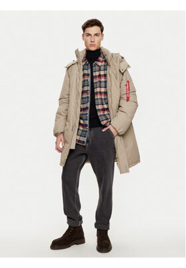 Alpha Industries Parka 148124 Brązowy Regular Fit. Kolor: brązowy. Materiał: bawełna