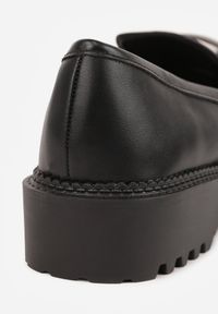 Born2be - Czarne Mokasyny Vices ze Skórzaną Wkładką i Metaliczną Ozdobą Anlee. Okazja: na co dzień. Kolor: czarny. Materiał: skóra. Wzór: aplikacja. Styl: casual #2