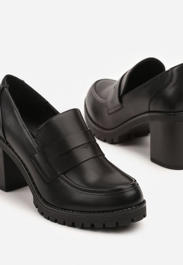 Born2be - Czarne Półbuty Typu Mokasyny na Słupkowym Obcasie Lavtewia. Okazja: na co dzień. Kolor: czarny. Materiał: jeans. Obcas: na obcasie. Styl: casual. Wysokość obcasa: średni