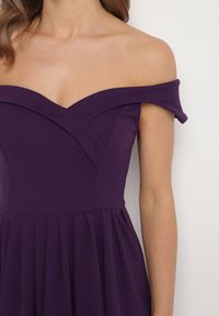 Born2be - Fioletowa Koktajlowa Rozkloszowana Sukienka z Hiszpańskim Dekoltem i Rozcięciem na Nogę Gralia. Okazja: na wesele, na ślub cywilny, na studniówkę. Kolor: fioletowy. Typ sukienki: rozkloszowane. Styl: wizytowy #5