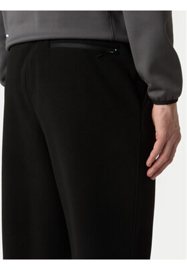The North Face Spodnie dresowe Glacier NF0A8D0T Czarny Regular Fit. Kolor: czarny. Materiał: syntetyk