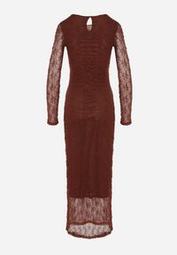 Born2be - Brązowa Dopasowana Sukienka Koronkowa z Długim Rękawem Zenika. Kolor: brązowy. Materiał: koronka. Długość rękawa: długi rękaw. Wzór: koronka. Sezon: zima, jesień, wiosna. Styl: elegancki #5