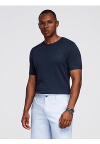 Ombre Clothing - Męska klasyczna dzianinowa koszulka ze ściągaczami– granatowa V1 OM-TSCT-0252 - XXL. Kolor: czarny. Materiał: dzianina. Wzór: gładki, ze splotem. Styl: klasyczny