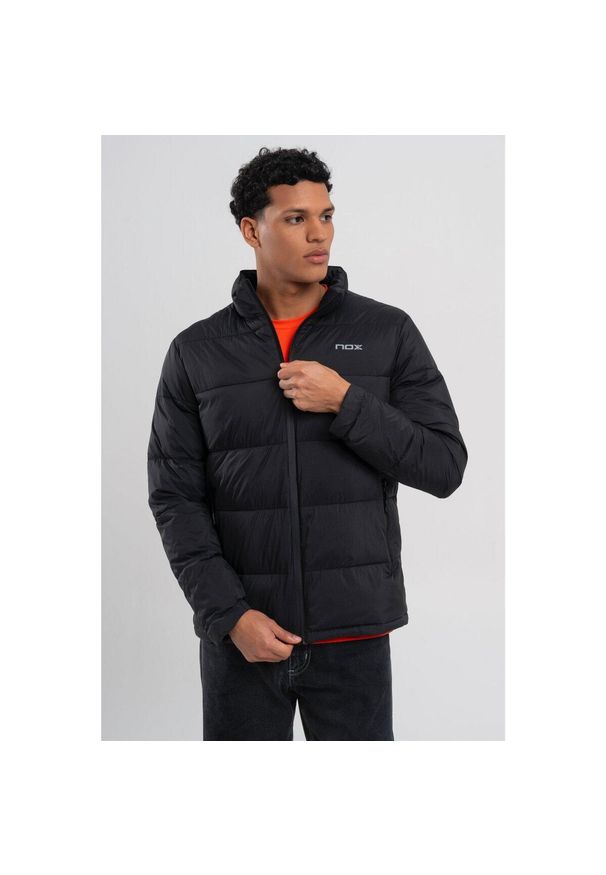 NOX - Chaqueta Nox Team T24hchte. Kolor: czarny. Materiał: puch