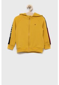 TOMMY HILFIGER - Tommy Hilfiger bluza kolor żółty z kapturem gładka. Okazja: na co dzień. Typ kołnierza: kaptur. Kolor: żółty. Długość rękawa: raglanowy rękaw. Wzór: gładki. Styl: casual #1