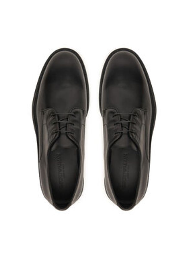 Emporio Armani Półbuty EM003721 AF17455 UC001 Czarny. Kolor: czarny. Materiał: skóra