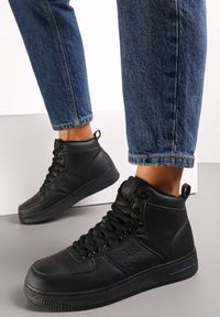 Renee - Czarne Sznurowane Sneakersy za Koskę Lincea. Kolor: czarny