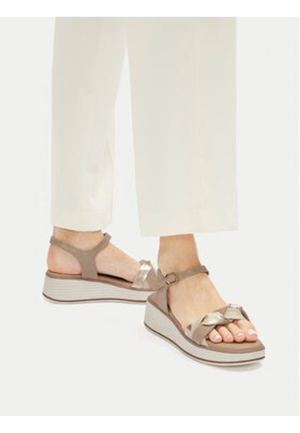 Lasocki Sandały WB-DANA-02 Beżowy. Kolor: beżowy. Materiał: skóra