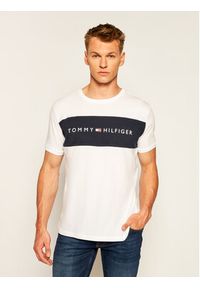 TOMMY HILFIGER - T-Shirt Tommy Hilfiger. Kolor: biały. Materiał: bawełna #1