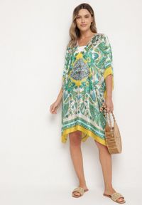 Born2be - Żółte Lekkie Ponczo Narzutka z Jedwabiu i Wiskozy w Ornamentalny Wzór Azendia. Okazja: na co dzień, na spacer, na plażę. Typ kołnierza: dekolt w kształcie V. Kolor: żółty. Materiał: jedwab, wiskoza. Wzór: aplikacja. Sezon: lato. Styl: klasyczny, casual #3