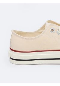 Big-Star - Trampki damskie niskie beżowe NN274272 801. Okazja: na co dzień. Wysokość cholewki: przed kostkę. Kolor: beżowy. Materiał: jeans. Szerokość cholewki: normalna. Sezon: lato. Styl: casual, klasyczny, wakacyjny #2