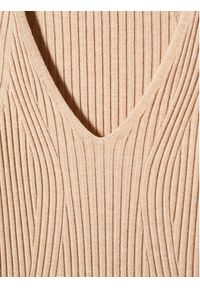 mango - Mango Sukienka dzianinowa Goletabs 57043802 Beżowy Slim Fit. Kolor: beżowy. Materiał: dzianina, wiskoza #4
