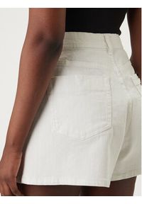 Versace Jeans Couture Szorty jeansowe 80HAD514 CEWCA Biały Regular Fit. Kolor: biały. Materiał: bawełna #6