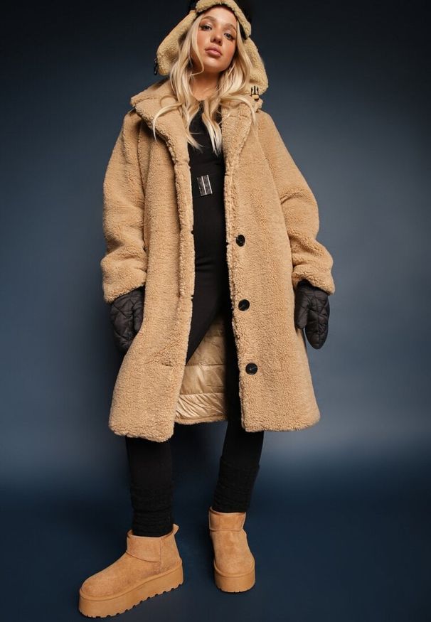 Renee - Brązowe Krótkie Śniegowce na Platformie Elenith. Okazja: na co dzień. Kolor: brązowy. Materiał: futro. Sezon: zima. Obcas: na platformie. Styl: casual