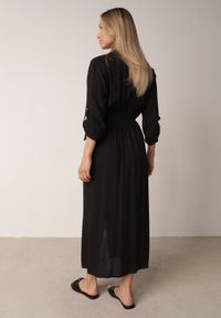 Born2be - Czarna Bawełniana Sukienka Koszulowa w Stylu Safari z Wiązanym Paskiem Atusea. Okazja: na co dzień. Typ kołnierza: typu klepsydra. Kolor: czarny. Materiał: bawełna. Typ sukienki: koszulowe. Styl: casual, elegancki #5