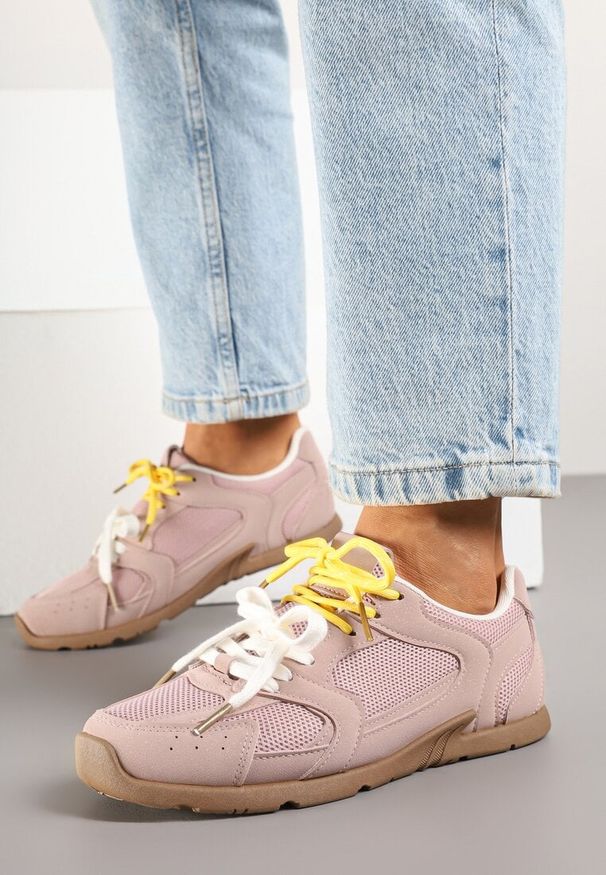 Renee - Różowe Sneakersy z Podwójnymi Sznurówkami Terfitra. Okazja: na co dzień. Zapięcie: sznurówki. Kolor: różowy
