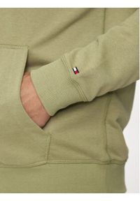 TOMMY HILFIGER - Tommy Hilfiger Bluza UM0UM02879 Zielony Regular Fit. Kolor: zielony. Materiał: bawełna, syntetyk