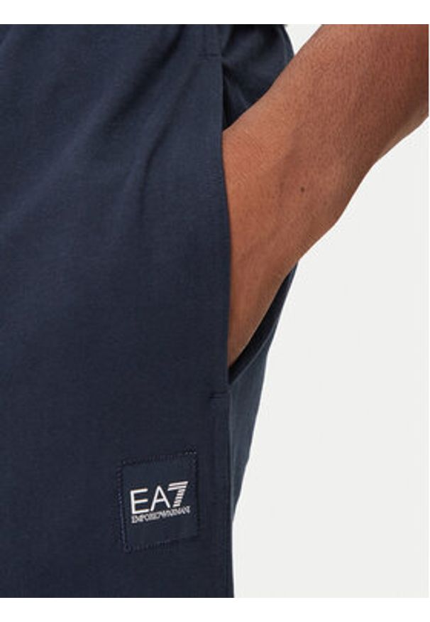 EA7 Emporio Armani Dres 7M000907 AF13512 UB102 Granatowy Regular Fit. Kolor: niebieski. Materiał: bawełna