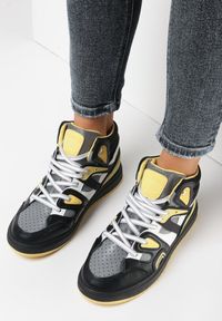 Born2be - Czarne Sneakersy Chlorano. Wysokość cholewki: przed kolano. Kolor: czarny. Szerokość cholewki: normalna. Wzór: kolorowy, aplikacja #2