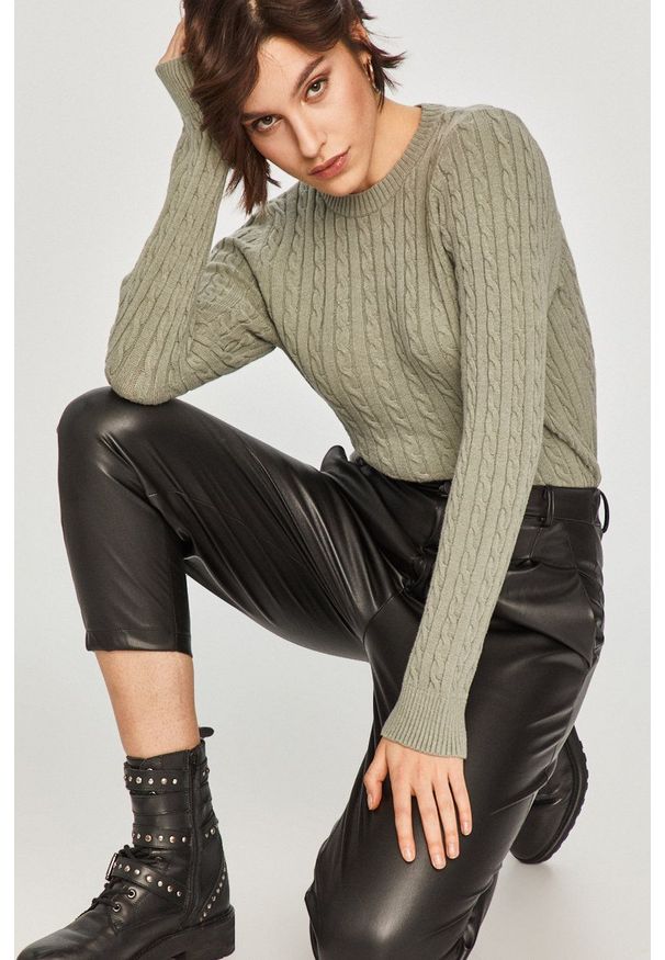 Answear Lab - Sweter. Okazja: na co dzień. Kolor: turkusowy. Materiał: dzianina. Długość rękawa: długi rękaw. Długość: długie. Wzór: ze splotem. Styl: wakacyjny