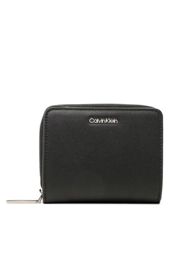 Calvin Klein Mały Portfel Damski Ck Must Z/A Walle W/Flap Md K60K610300 Czarny. Kolor: czarny. Materiał: skóra
